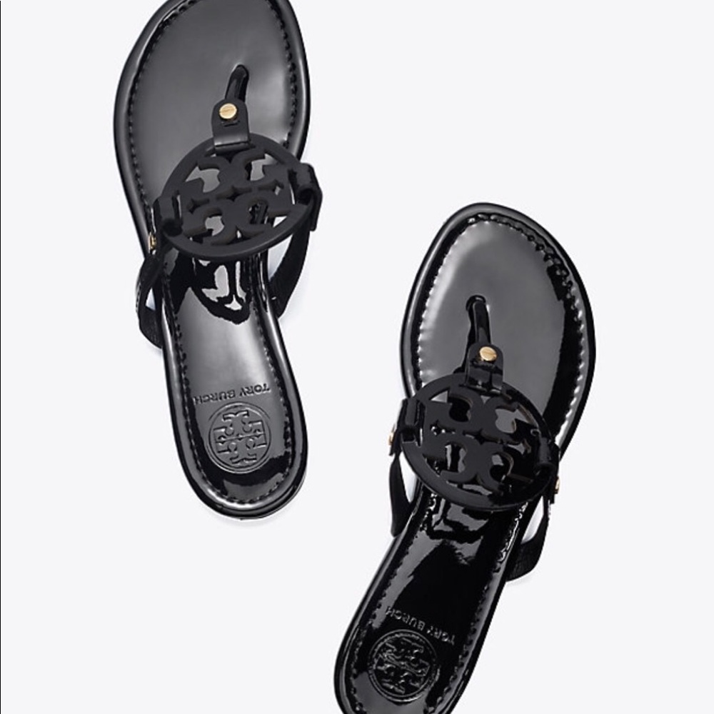 ‼️ $100 Searching for these in a 9 black or tan ‼️